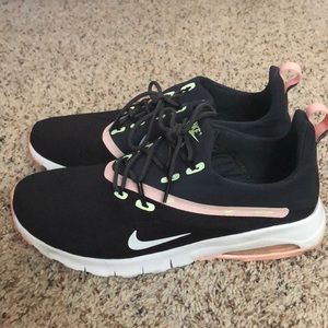 New Gently Worn Nike’s